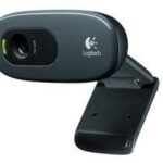 LOGITECH C270 HD Webcam with 3MP, 720p/30fps, Widescreen Video Calling, Built-in Light Correction, Advanced Noise-Reducing Microphone for Skype, Teams, Hangouts, Compatible with PC, Laptop, MacBook, Tablet